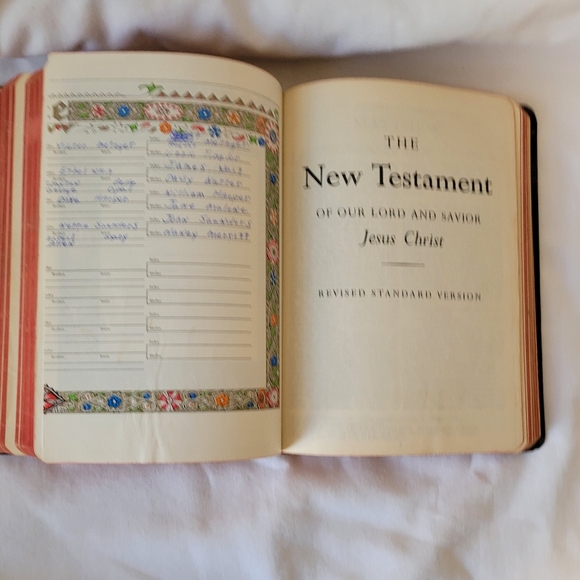 Vintage Holy Bible Concordance, 1962, Self-Pronouncing Edition - Picture 9 of 11